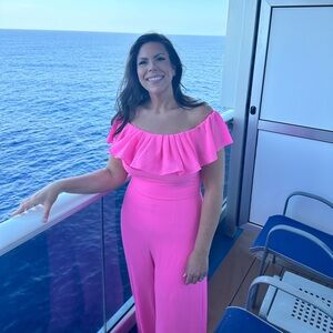 Meet your Posher, Leslie